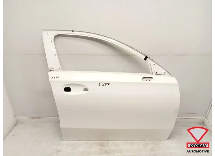 Mercedes Classe A w177 2018+ porte avant droite