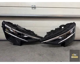 4m8941039-audi-q8-4m-volledige-led-matrix-links-rechts-lift-lamp-4m8941039-4m8941040