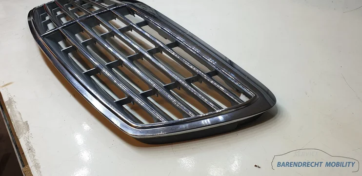 elegance-radiateur-grille-grill-mercedes-e-klasse-w211-s211-a2118800383-grijs-chroom-origineel-gebruikt-2002-2009 — foto 3