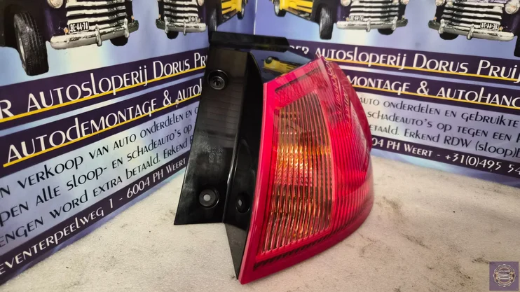 mitsubishi-colt-z2z3-bj-2008-achterlicht-rechts-mr957366 — foto 2