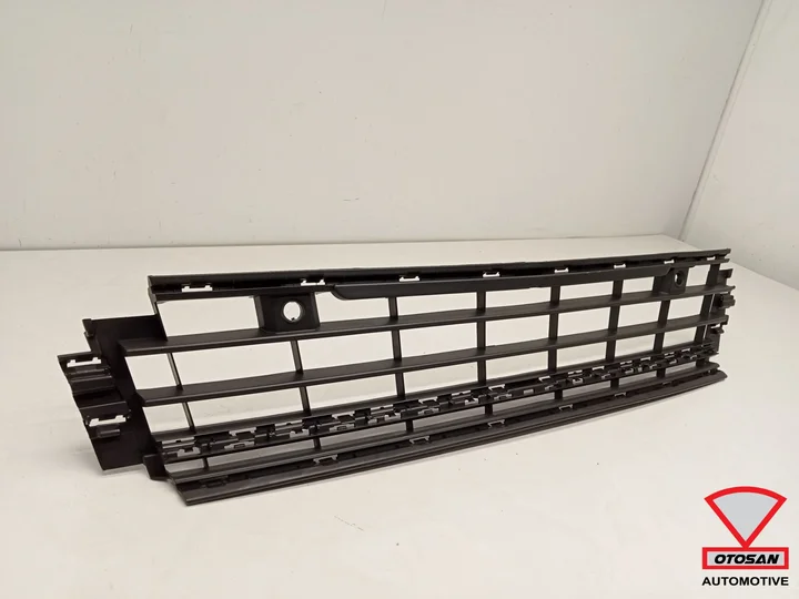vw-golf-8-20192024-voorbumper-rooster-sierlijst-midden-nieuw — foto 3