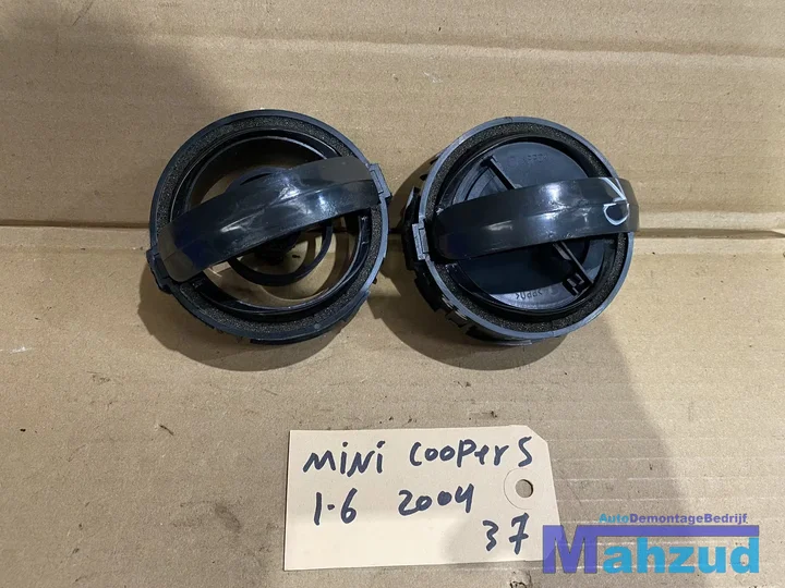 mini-cooper-s-luchtrooster-dashboard-midden — foto 2