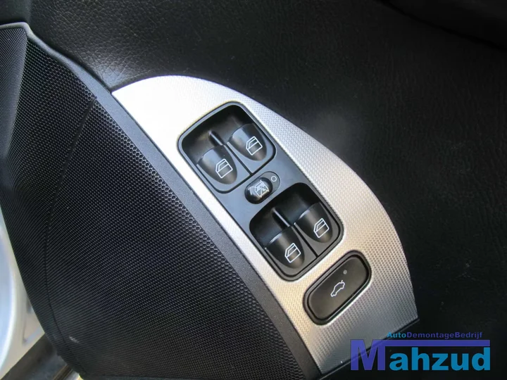 2006-mercedes-clk-200-18-c209-cabrio-demontage-sloop-207 — foto 20