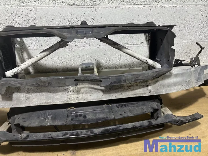 bmw-3-serie-f30-320d-voorfront-front-bumperbalk-20122018 — foto 6