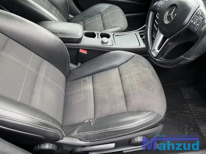 2013-mercedes-a-klasse-w176-18-a200-cdi-651901-onderdelen-blauw — foto 20