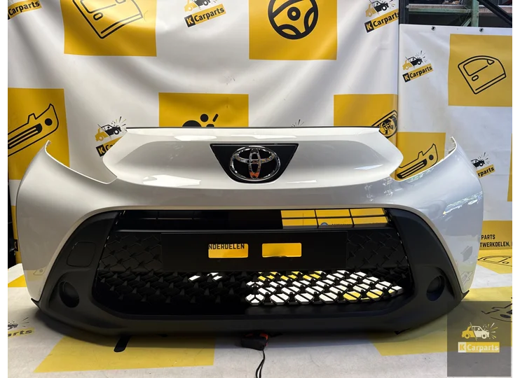 Toyota Aygo X Voorbumper origineel Compleet 52119-OH19