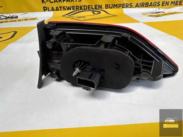 vw-golf-8-led-achterlicht-rechts-binnen-achterklep-5h0945093c — foto 4
