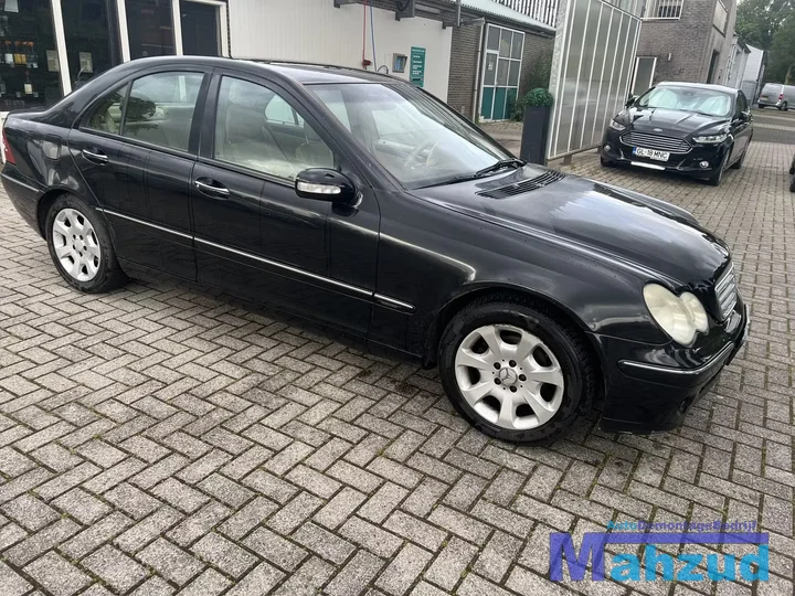 2005-mercedes-w203-22-cdi-zwart-197-demontage-onderdelen — foto 9