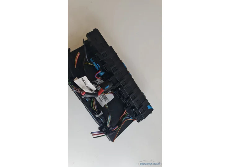 SAM-Modul W203 Klasse C hinter dem Sicherungskasten 2035453201 Ursprünglich verwendet 2001 / 2006