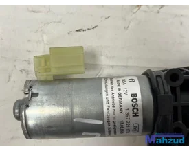 audi-a4-b9-avant-links-achterklep-sluit-motor-8w9827851e-20202024 — foto 3