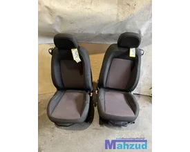 opel-corsa-d-3-deurs-interieur-2005-2014