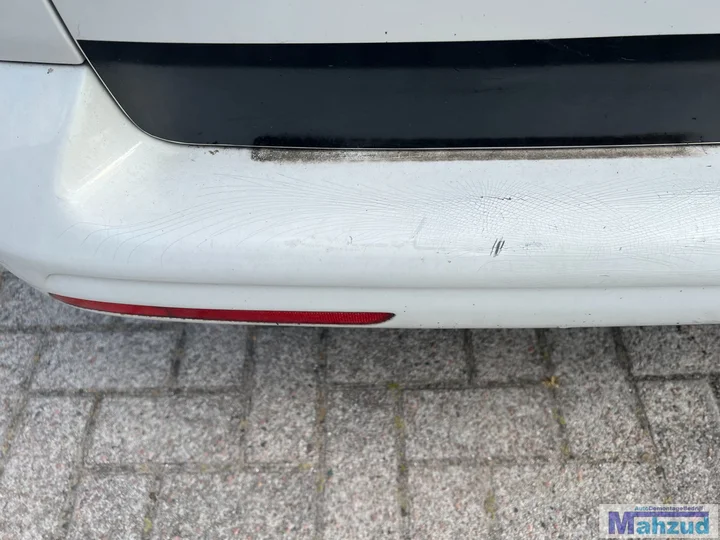 vw-transporter-t5-wit-lb9a-achterbumper-20032015 — foto 5