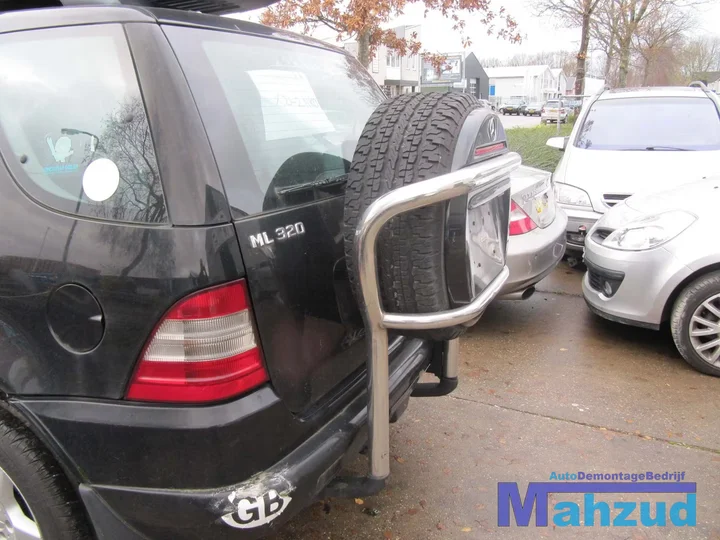 2001-mercedes-ml-320-w163-4x4-demontage-sloop-146 — foto 6
