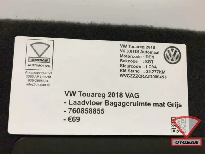 vw-touareg-2018-vag-laadvloer-bagage-mat-grijs-760858855 — foto 2