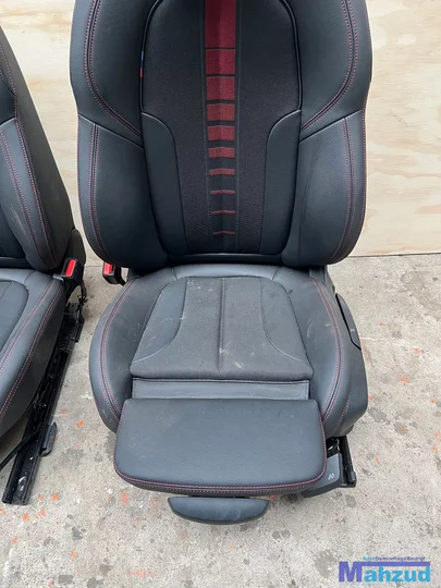 bmw-1-serie-f40-sport-interieur-zwart-leer-2019 — foto 3