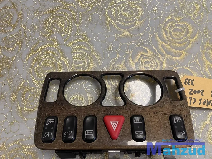 mercedes-clk-w208-middenconsole-schakelaar-hout-dashboard-deel — foto 2