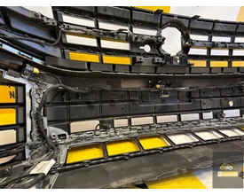 volkswagen-touareg-760-voorbumper-compleet-760807221g — foto 17