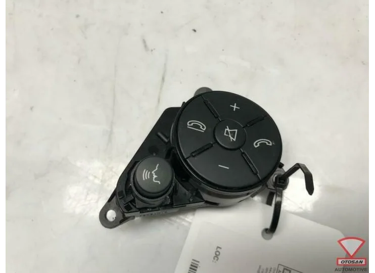 mercedes c e klasse stuurbediening knopjes rechts a204821005
