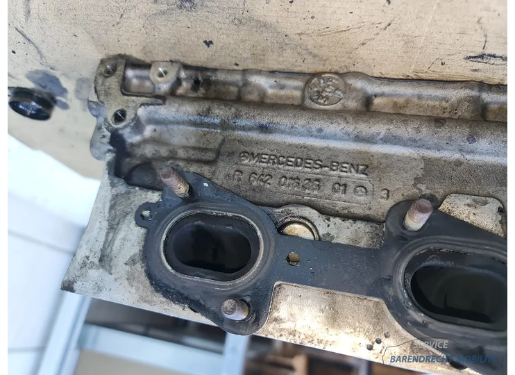 om642-642-mercedes-chrysler-jeep-dodge-pierburg-cilinderkop-rechts-r6420162301-origineel-nette-staat-gebruikt-2005-2006-2007-2008-2009-2010-2011-2012-2013-2014-barendrecht-mobility-service