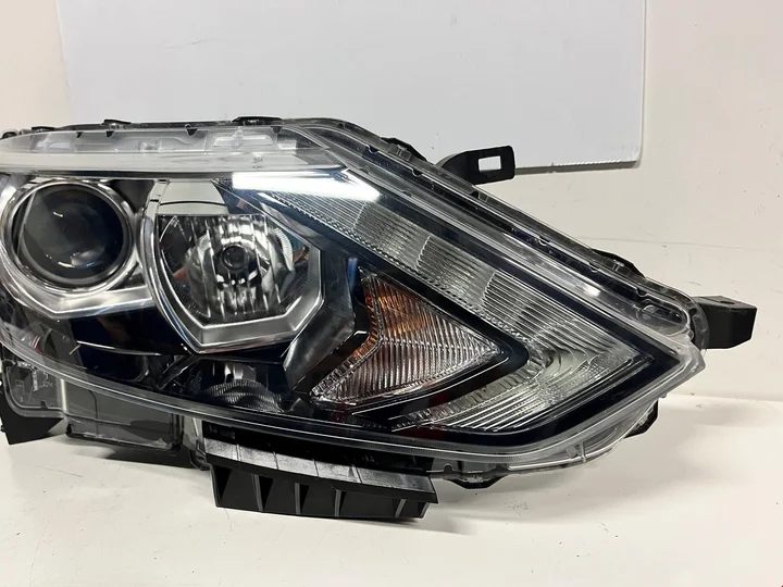 nissan-qashqai-j11-koplamp-led-rechts-10018013 — foto 2
