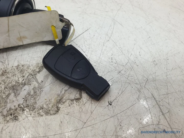 mercedes-w169-w245-a-b-klasse-contactslot-contact-slot-a1695452108-origineel-nette-staat-gebruikt-2014-2015-2016-2017-2018-2019-2020-2021-barendrecht-mobility-service — foto 4