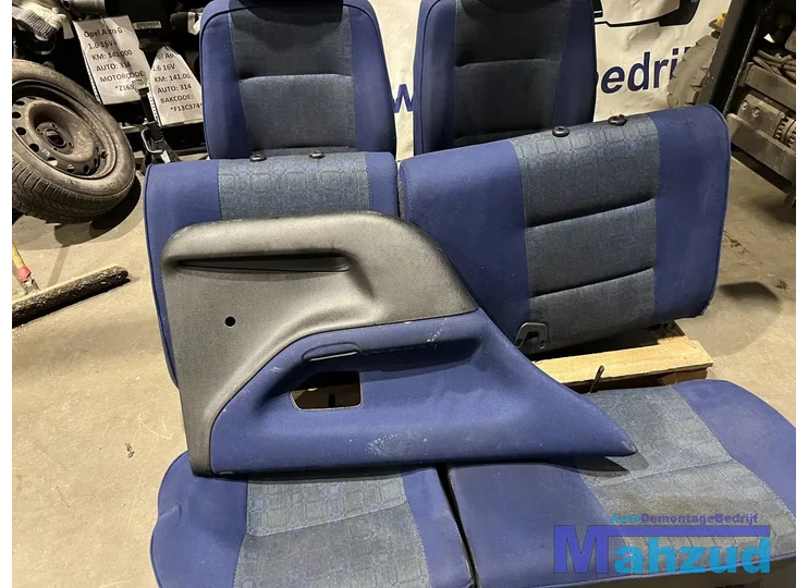peugeot-306-sw-station-blauw-stof-interieur-stoelen-19942002