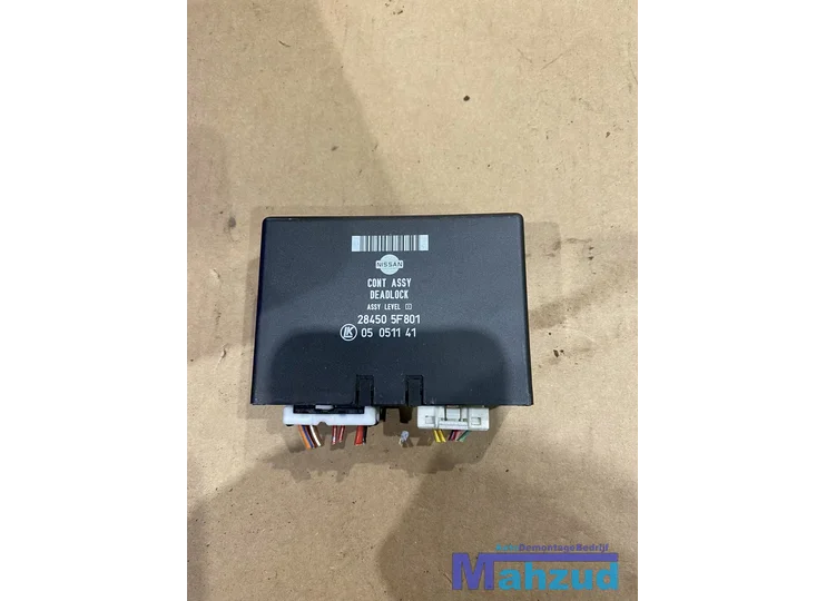 NISSAN MICRA 2 K11 Centrale deurvergrendeling 284505F801