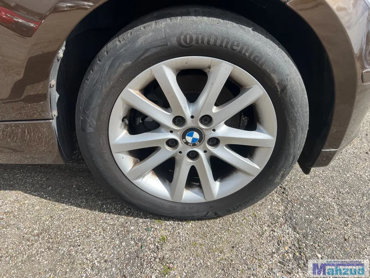 2010-bmw-1-serie-e87-118i-20-n43b20a-b090-bruin-demontage — foto 36