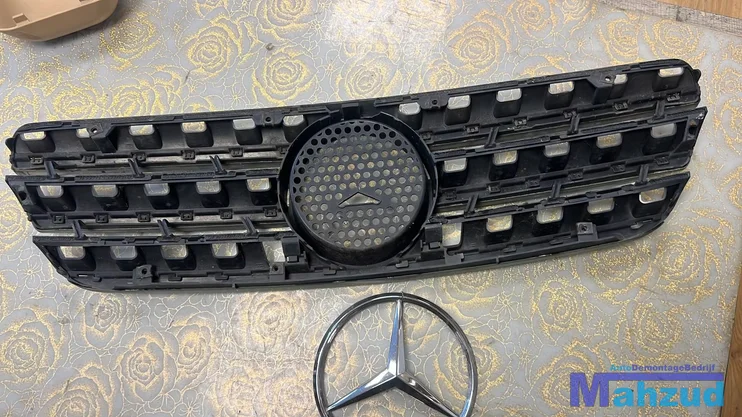 mercedes-ml-w163-groen-189-motorkap-met-grille-19982005 — foto 6