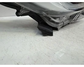toyota-yaris-4-p21-vol-led-koplamp-rechts — foto 4
