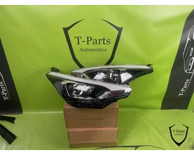 hyundai-i20-koplamp-lamp-links-rechts-92102c8200-92101c8200-92102c8200-92101c8200