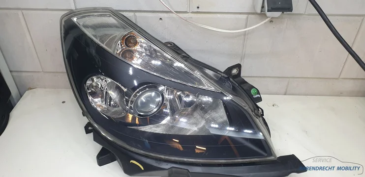 koplamp-clio-iii-renault-pre-facelift-rechts-8200261612-donkere-inleg-bochtverlichting-2006-2008 — foto 4