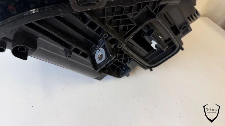 mercedes-eqa-eqb-koplamp-lamp-links-243-w243-led-a2439062701 — foto 4