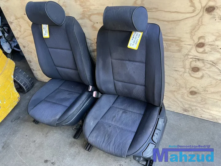 bmw-5-serie-e39-touring-interieur-19962004 — foto 4