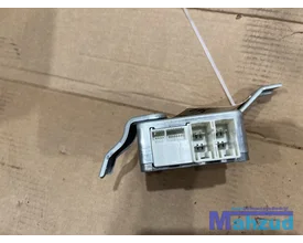 toyota-yaris-p1-stuurbekrachtiging-module-19992005-896500d030 — foto 2
