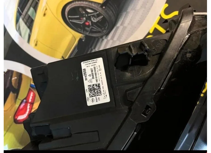 opel-corsa-f-nieuw-model-koplamp-led-rechts-kompleet
