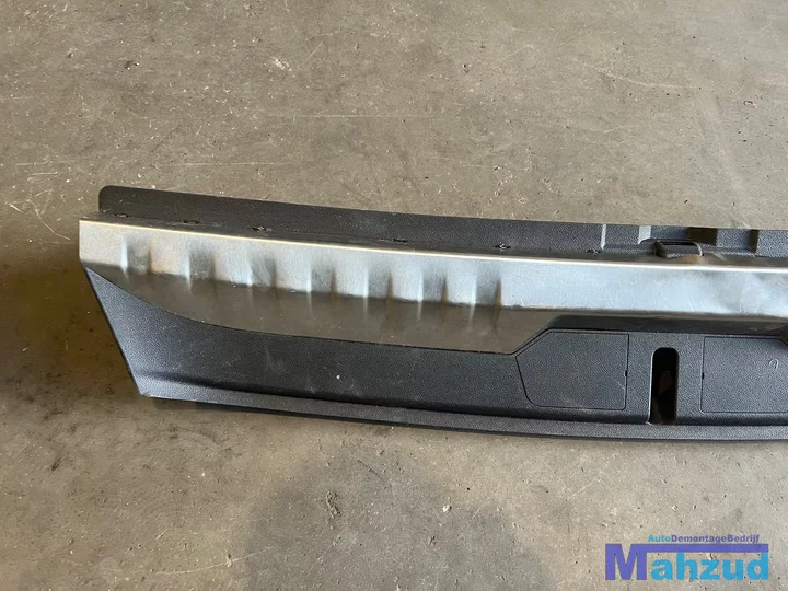 bmw-3-serie-g21-kofferbak-plaat-afdekplaat-51477940931 — foto 3