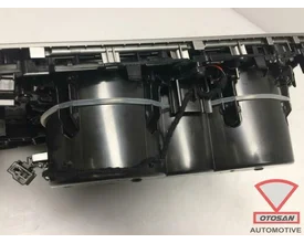 vw-touareg-iii-2018-bekerhouder-led-middenconsole-761864089 — foto 3