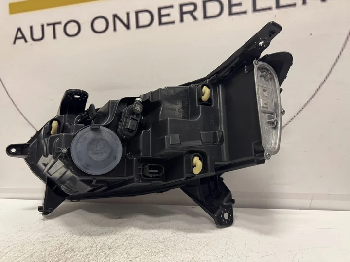 dacia-sandero-3-logan-3-led-koplampen-260602561r-260107920r — foto 4