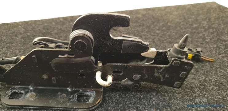 dakhaak-achterklep-peugeot-206-cc-cabriolet-kofferbak-sluiting-2000-2006