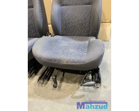ford-focus-1-5-deurs-links-rechts-stoel-19982004 — foto 3
