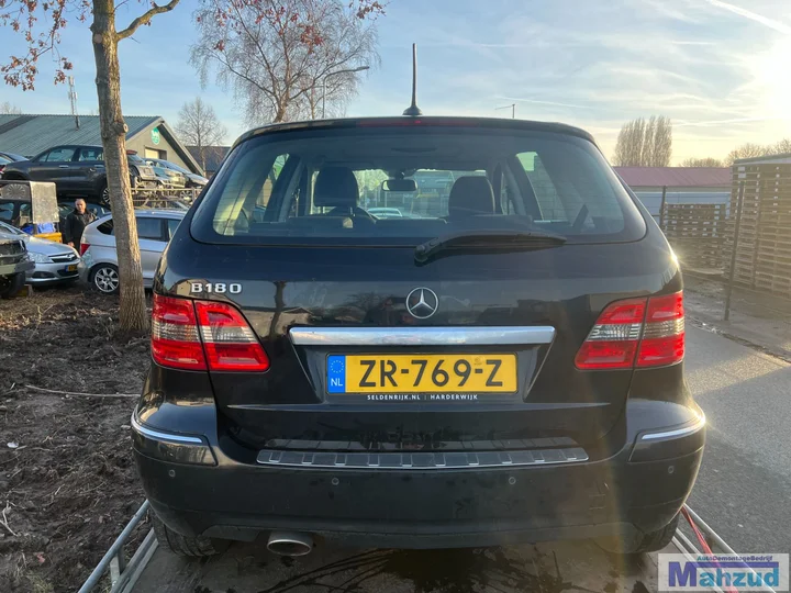 2010-mercedes-b-klasse-w245-b180-zwart-191-266940-demontage-sloop — foto 4
