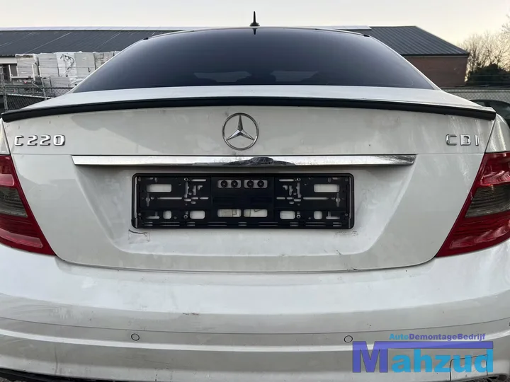 mercedes-c-klasse-w204-wit-650-achterklep-20072011 — foto 3
