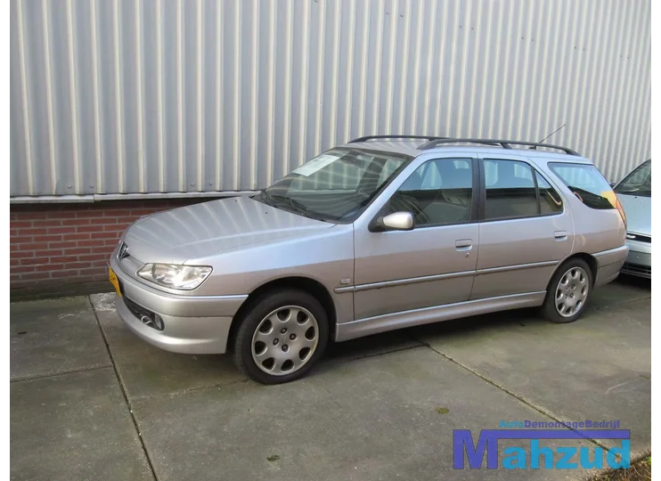 PEUGEOT 306 BREAK GRIJS INTERIEUR COMPLEET STATION