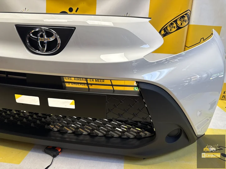 toyota-aygo-x-voorbumper-origineel-compleet-52119oh19 — foto 6
