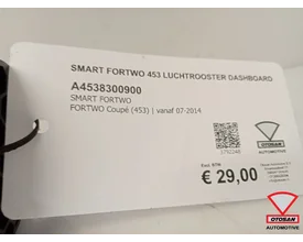 smart-fortwo-453-2015-luchtrooster-dashboard-a4538300900 — foto 3