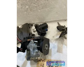 opel-corsa-b-contact-slot-set-met-3-sleutels-19941999 — foto 4