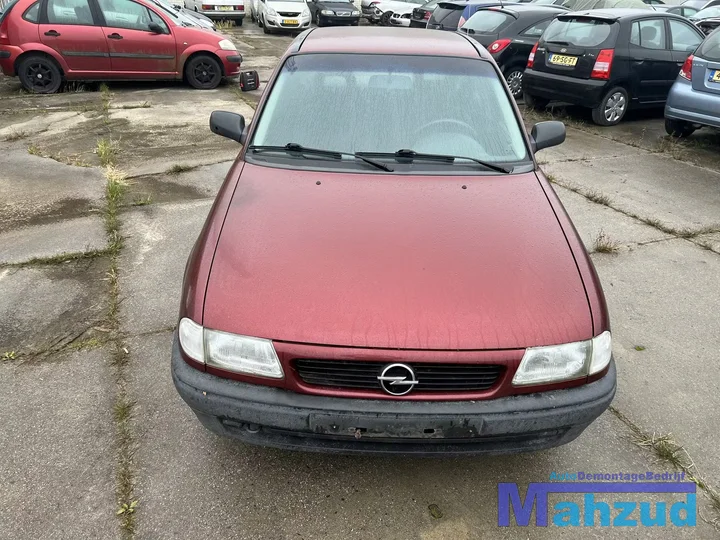 1994-opel-astra-f-hatchback-16i-bruin-z549-x16sz-onderdelen-demontage — foto 2