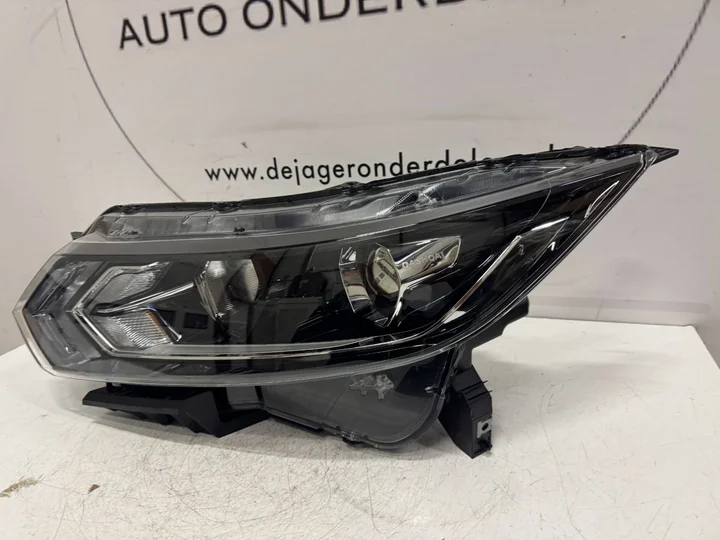 nieuw-nissan-qashqai-j11-facelift-koplamp-links-10019009 — foto 2