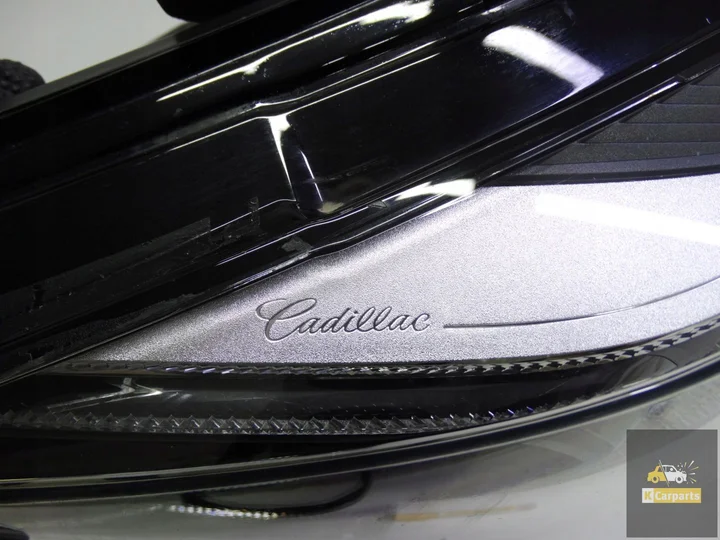 84761686-cadillac-xt4-1823-full-led-linkerlamp-84761686-origineel — foto 12